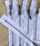 Z5430 YKK 13cm White-Silver Metal Teeth No.3 Closed End Zip