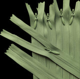 Z5415 41cm Pistachio Green Concealed/Invisible Nylon No.3 Closed End Zip