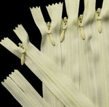 Z5418 36cm Ivory Cream Invisible/Concealed Nylon No.3 Closed End Zip