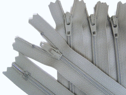 YKK 51cm Light Grey Nylon No.3 Closed End Zip