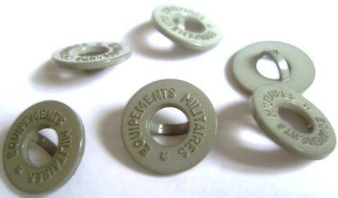 B12711 15mm Grey Green Nylon Bar Button with a Lettered Rim