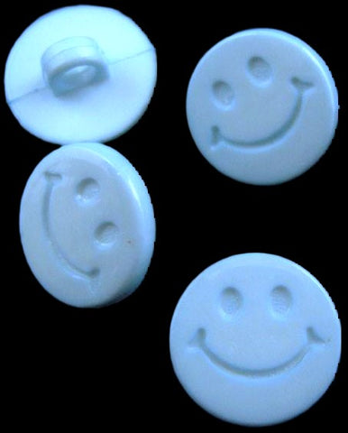 B7869 19mm Pale Blue Smiley Face Design Novelty Shank Button