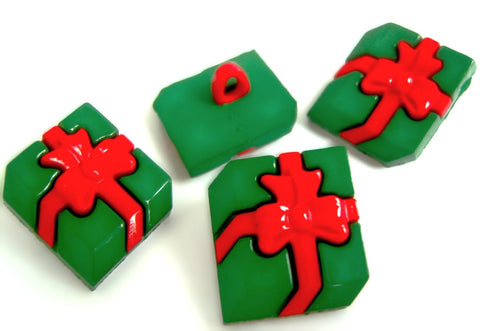 B18096 23mm Red and Green Novelty Christmas Present Shank Button