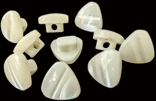 9mm Ivory Pearlised Shadow Stripe Triangle Shank Button – Ribbonmoon