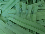 Z3152 18cm Pale Green Nylon Pin Lock No.3 Closed End Zip