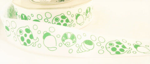 R1097 25mm White Satin Ribbon with a Green Sea Shell-Fish Print