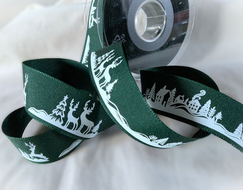 R8427 25mm Forest Green Rustic Taffeta Christmas Print Ribbon Berisfords