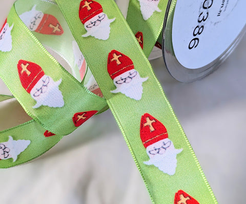 R7888 25mm Printed Taffeta Ribbon with a Santa Christmas Design