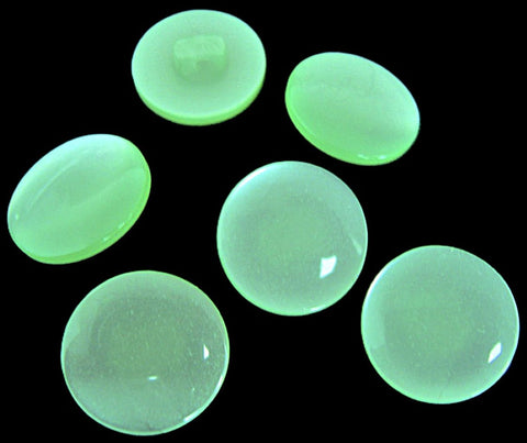 16mm mint green pearlised polyester shank button