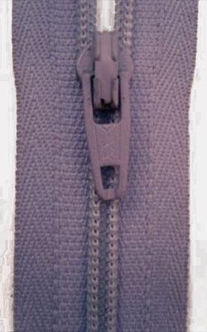 Z0569 YKK 46cm Deep Orchid Nylon No.3 Closed End Zip
