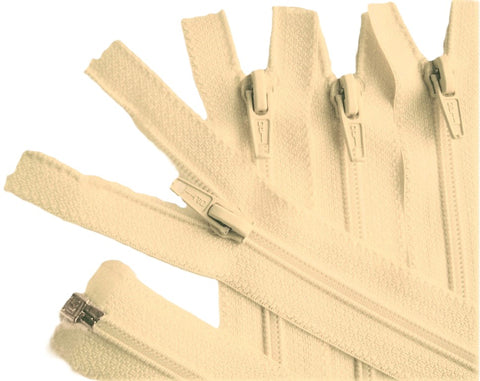 Z0701 66cm Cream Optilon Nylon No.5 Open End Zip