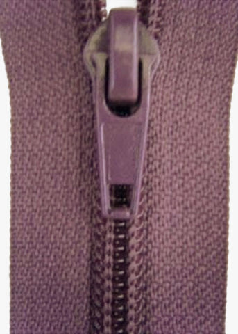 Z2726 69cm Dusky Mauve Nylon No.5 Open End Zip