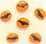 B15128 21mm Orange-Black Bat and Pumpkin Halloween Shank Button