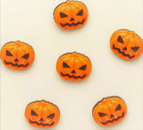B6022 18mm Orange and Black Pumpkin Novelty Halloween Shank Button