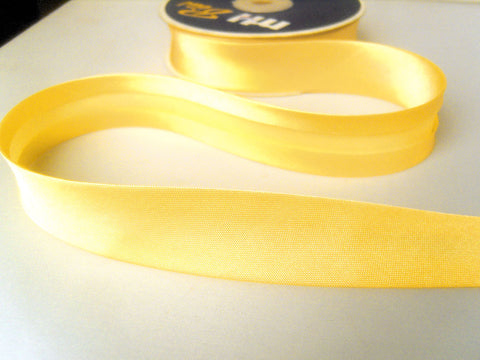 BB2014 25mm Butter Yellow Satin Bias Binding Tape
