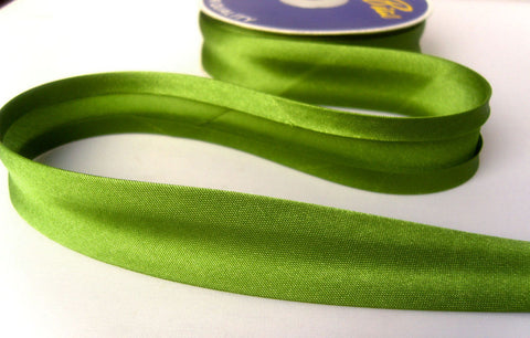BB2065 25mm Grass Green Satin Bias Binding Tape