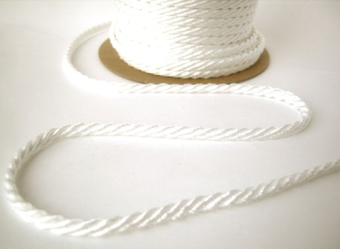 C467 5mm White Barley Twist Woven Polyester Cord By Berisfords