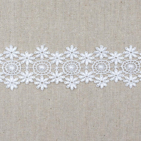 DT65 40mm White Guipure Daisy Web Lace Trim