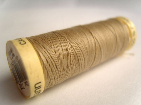 GT 722 Antique Cream Beige Gutermann Polyester Sew All Sewing Thread 