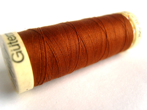 GT 934L Auburn Brown Gutermann Polyester Sew All Thread