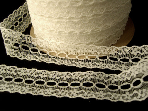 L506 31mm Ivory Cream Flat Eyelet Knitting in Lace