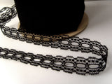 L515 17mm Black Flat Eyelet Knitting in Lace