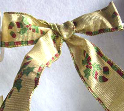 R4390 55mm Pale Gold Metallic Ribbon with a Christmas Print - Ribbonmoon
