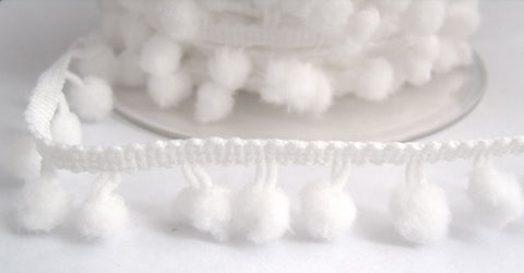 R7679 17mm White Pom Pom Bobble Fringe - Ribbonmoon