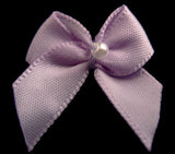 RB114 Light Orchid 10mm Double Satin Ribbon Bow with a Centre Pearl, Berisfords - Ribbonmoon