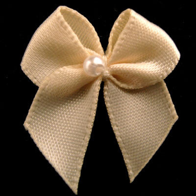 RB115 Cream 10mm Double Satin Ribbon Bow with a Centre Pearl, Berisfords - Ribbonmoon