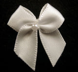 RB175 White 10mm Double Satin Ribbon Bow with a Centre Pearl, Berisfords - Ribbonmoon