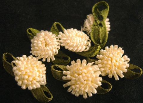 RB239 Cream Cluster Ribbon Bow Bud