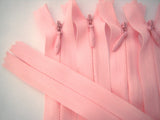 Z1641 18cm Pale Pink Closed End Concealed Zip