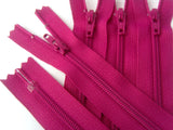 Z4569 YKK 30cm Cyclamen Pink Nylon No.3 Closed End Zip