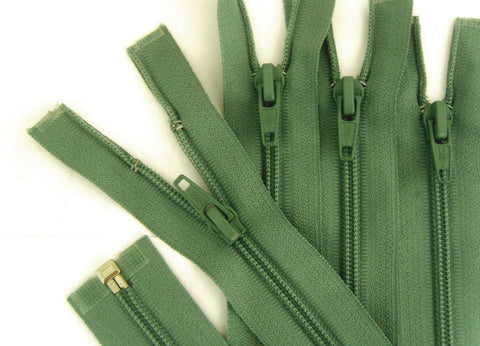 Z1242 61cm Mistletoe Nylon No.5 Open End Zip