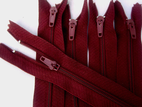 Z5032 13cm Burgundy Nylon No.3 Pin Lock Closed End Zip