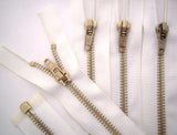 Z5209 51cm White No.5 Pale Brass Metal Teeth Open End Zip