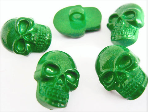 B11656 15mm Green Skull Novelty Halloween Childrens Shank Button