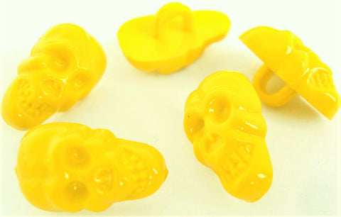 B11661 17mm Yellow Skull Novelty Halloween Childrens Shank Button
