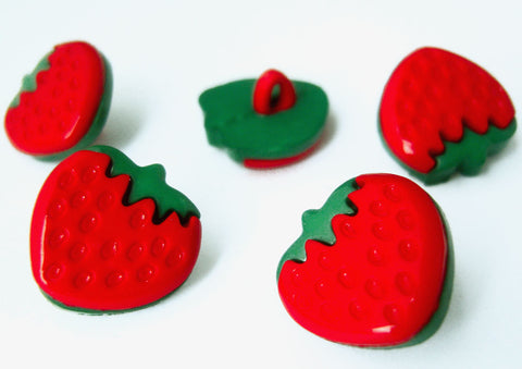 B15072 16mm Red and Green Strawberry Design Novelty Shank Button