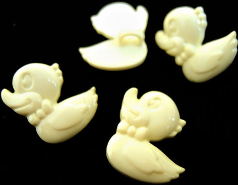 B15523 16mm Cream Duck Shaped Novelty Childrens Shank Button