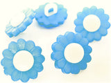 B8435 15mm Blue and White Daisy Flower Design Nylon Shank Button