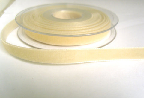 R8594 9mm Beige (Oyster) Nylon Velvet Ribbon by Berisfords