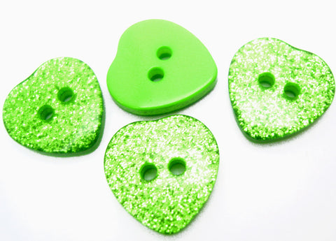 B18064 14mm Green Glittery Love Heart Shape 2 Hole Button