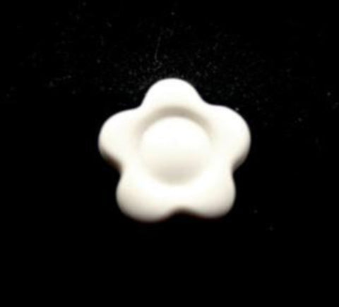 B11391 13mm White Flower Shaped Shank Button - Ribbonmoon