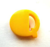 B7075 15mm Letter Q Alphabet Shank Button Yellow