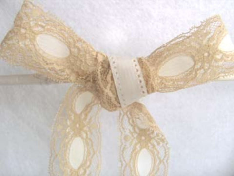 R6318 38mm Beige Lace over a White Acetate Ribbon - Ribbonmoon