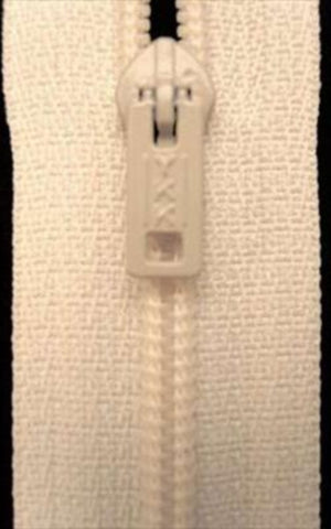 Z4246 YKK 15cm Cream Nylon No.3 Pin Lock Closed End Zip