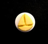 B12103 12mm Lemon and White Boat Design Novelty Shank Button