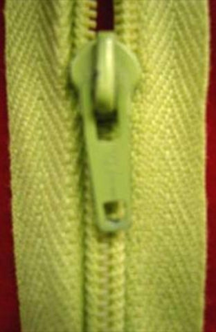 Z2170 Optilon 17.5cm Pale Lime Green Nylon No.3 Closed End Zip - Ribbonmoon